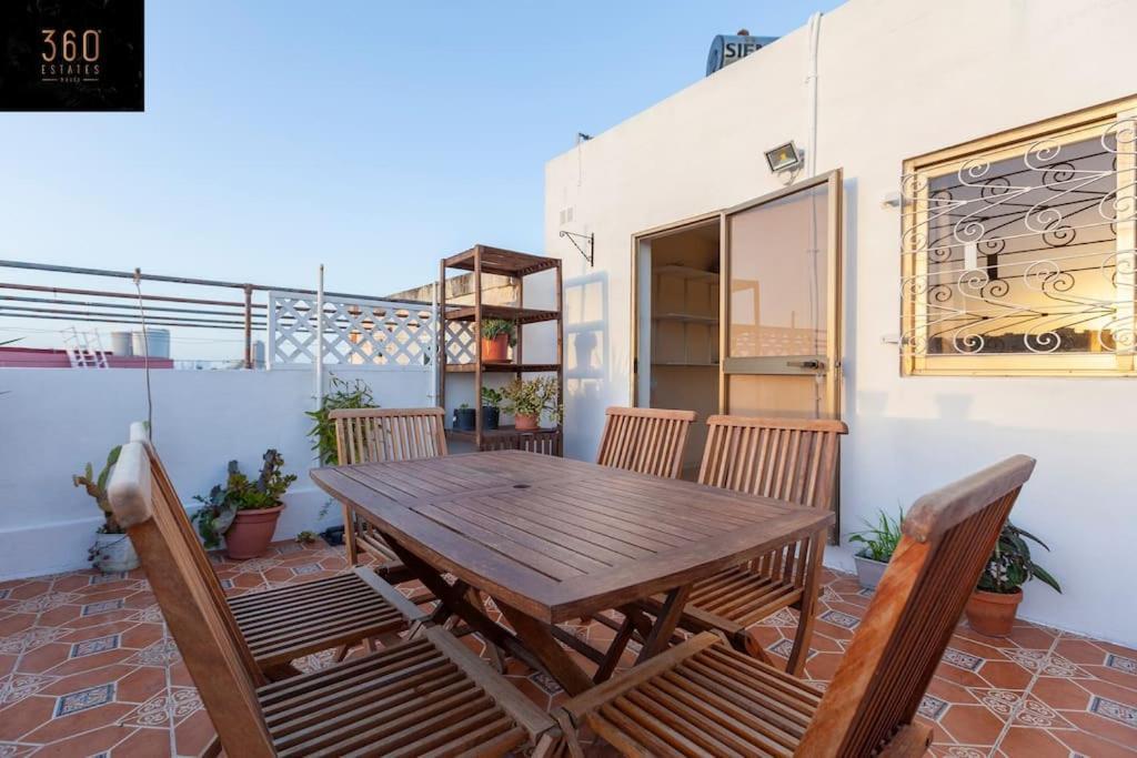 Beautiful, Typical Maltese 4Br Home With Roof Top By 360 Estates Sliema Exteriör bild