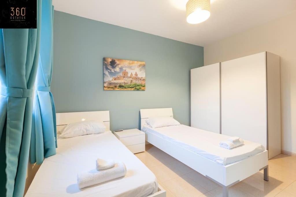 Beautiful, Typical Maltese 4Br Home With Roof Top By 360 Estates Sliema Exteriör bild