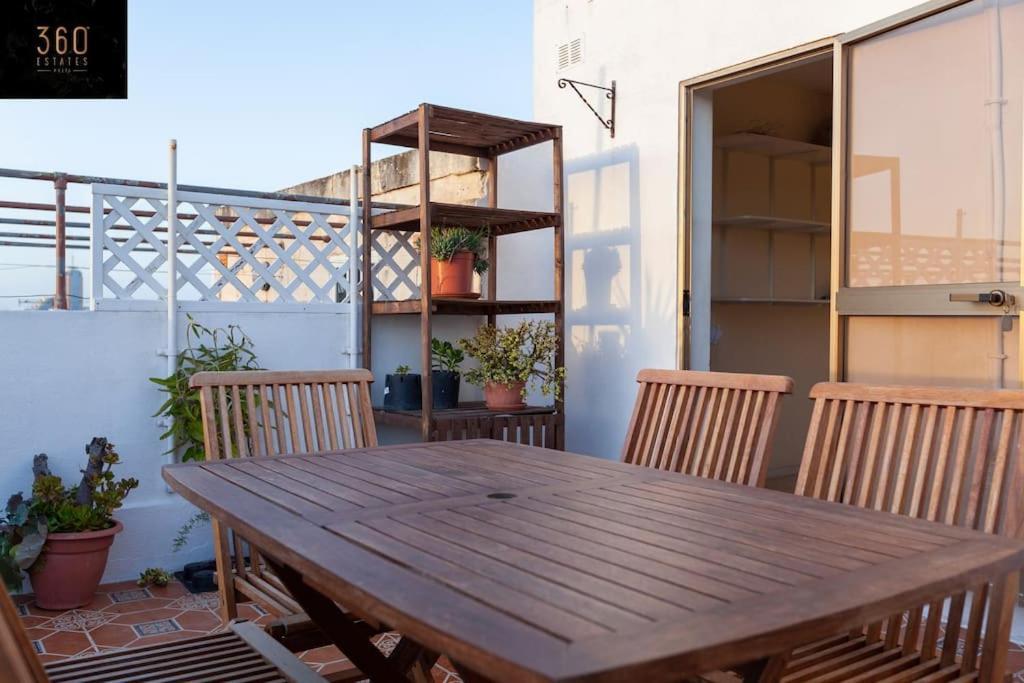 Beautiful, Typical Maltese 4Br Home With Roof Top By 360 Estates Sliema Exteriör bild
