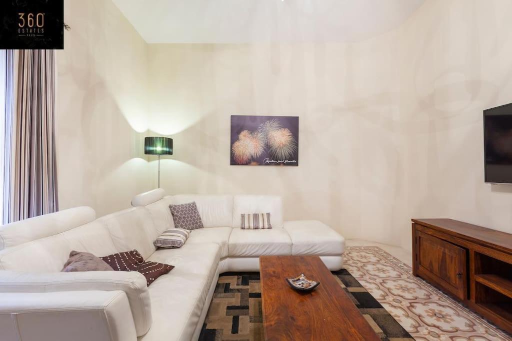 Beautiful, Typical Maltese 4Br Home With Roof Top By 360 Estates Sliema Exteriör bild