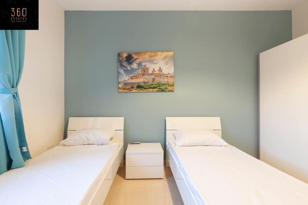 Beautiful, Typical Maltese 4Br Home With Roof Top By 360 Estates Sliema Exteriör bild