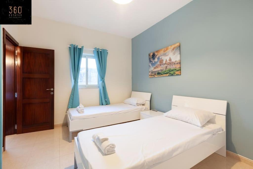 Beautiful, Typical Maltese 4Br Home With Roof Top By 360 Estates Sliema Exteriör bild