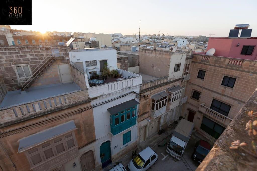Beautiful, Typical Maltese 4Br Home With Roof Top By 360 Estates Sliema Exteriör bild